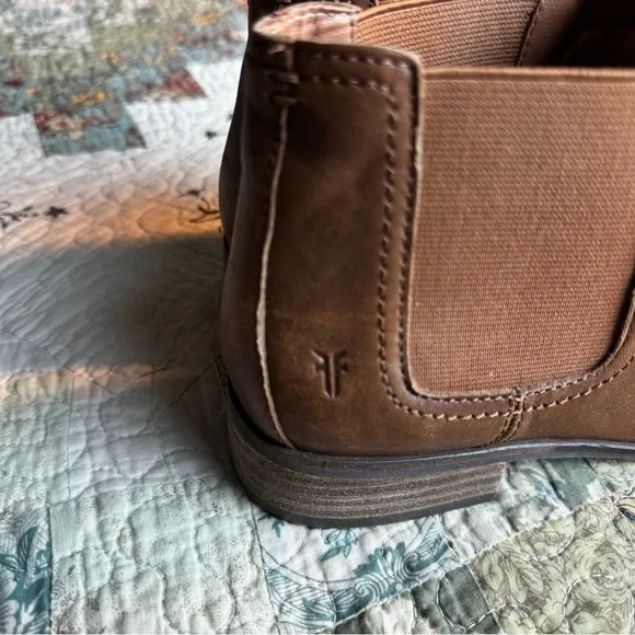 Frye Mallory Chelsea Booties in Cognac 8.5 - Picture 4 of 8